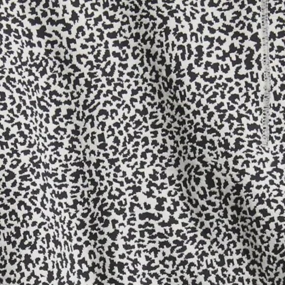 NWT Athleta Salutation Stash Black White Leopard Pocket 7/8 Leggings Size XS - Picture 3 of 8